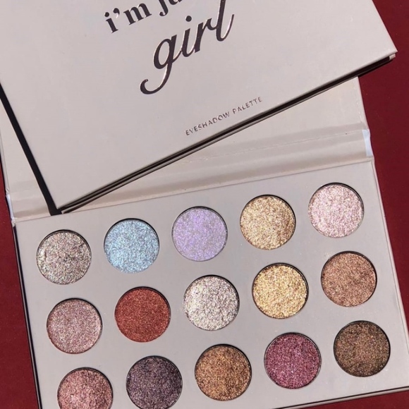 KARA BEAUTY IM JUST A GIRL EYESHADOW PALETTE - Picture 2 of 3
